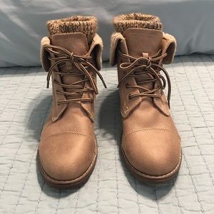 Cliff's by White Mountain Hiking Boots - size 8